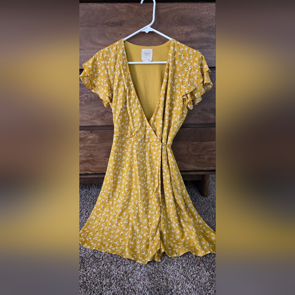 Harper Heritage Flutter Sleeve Floral Wrap Dress, sz S